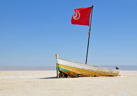 Tunisia/Boat in the desert/Dennis Jarvis/Flickr/CC BY SA 2.0