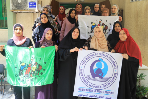 Fisher women of Gaza Fishworkers Union showing international solidarity with the Worls Forum of Fisher Peoples and La via Campesina