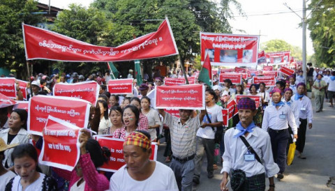Anti-war protest by residents, Myitkyina 
