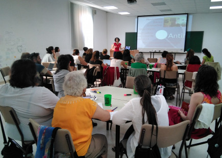 Session on ecofeminism, empowerment and energy transitions at the university of Cadiz